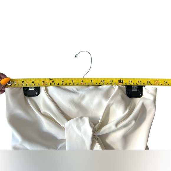 SZ 3/4•Elegant White Women's Zip Up/Back Romper w zip up front legs - SEXY! - Picture 8 of 10